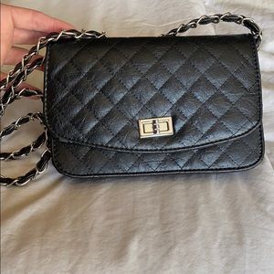 Black shoulder bag